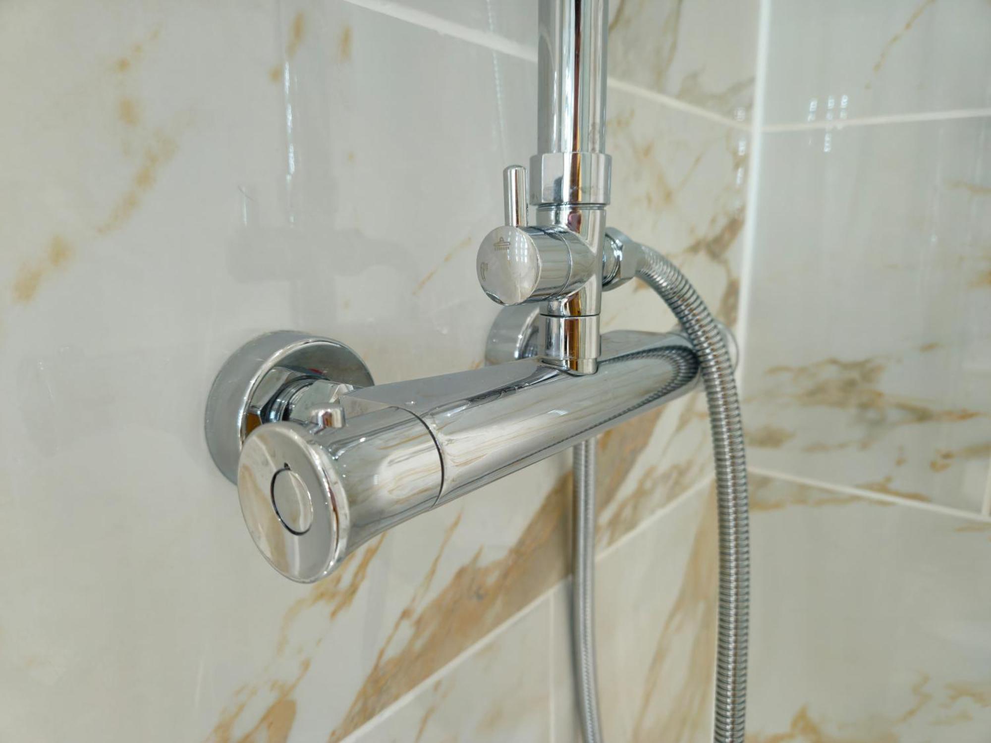Homestay Modern En-suite Doubles In Town Spacious & Contemporary *