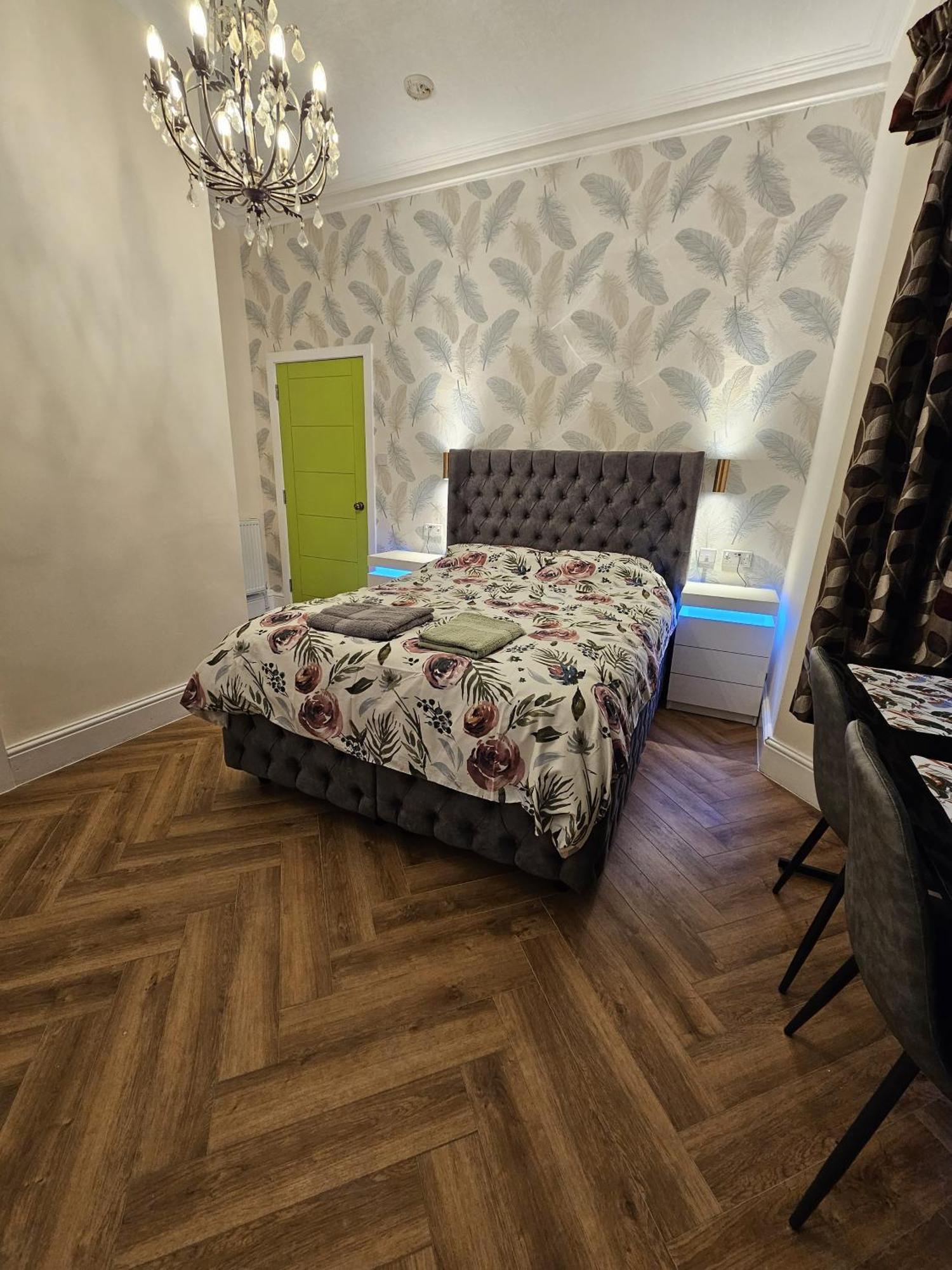 Modern En-suite Doubles In Town Spacious & Contemporary Homestay Boston