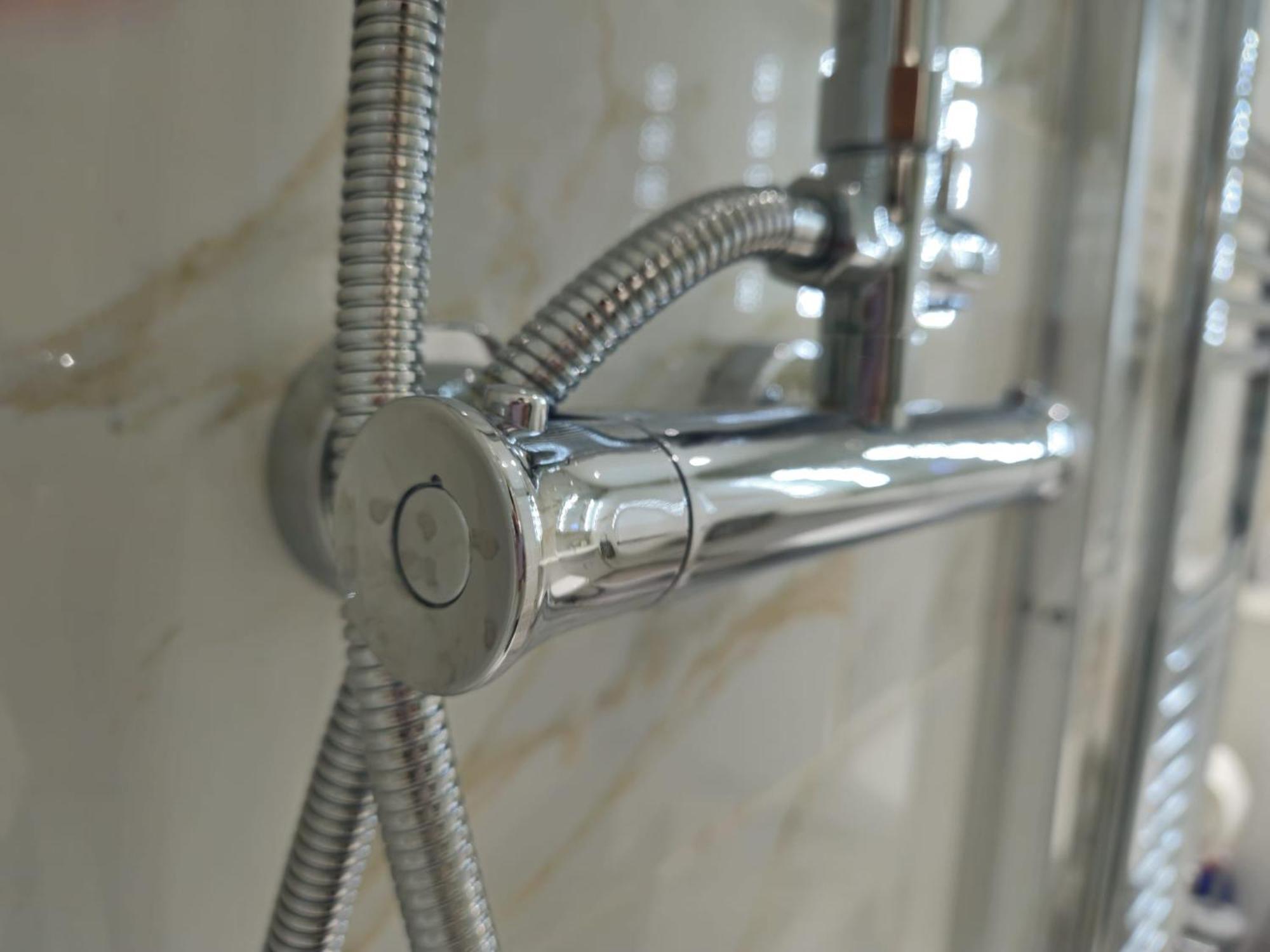 Modern En-suite Doubles In Town Spacious & Contemporary Homestay