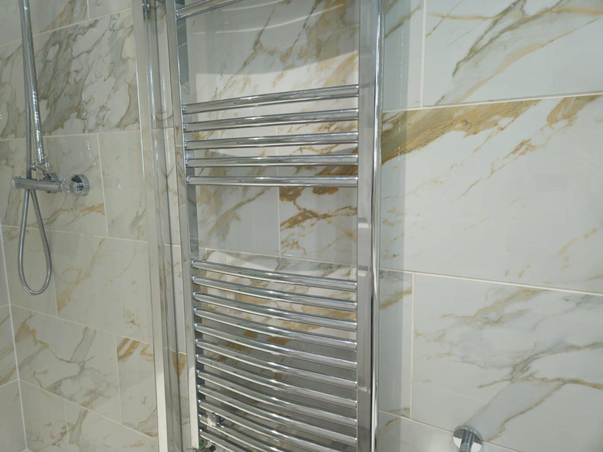 Modern En-suite Doubles In Town Spacious & Contemporary *