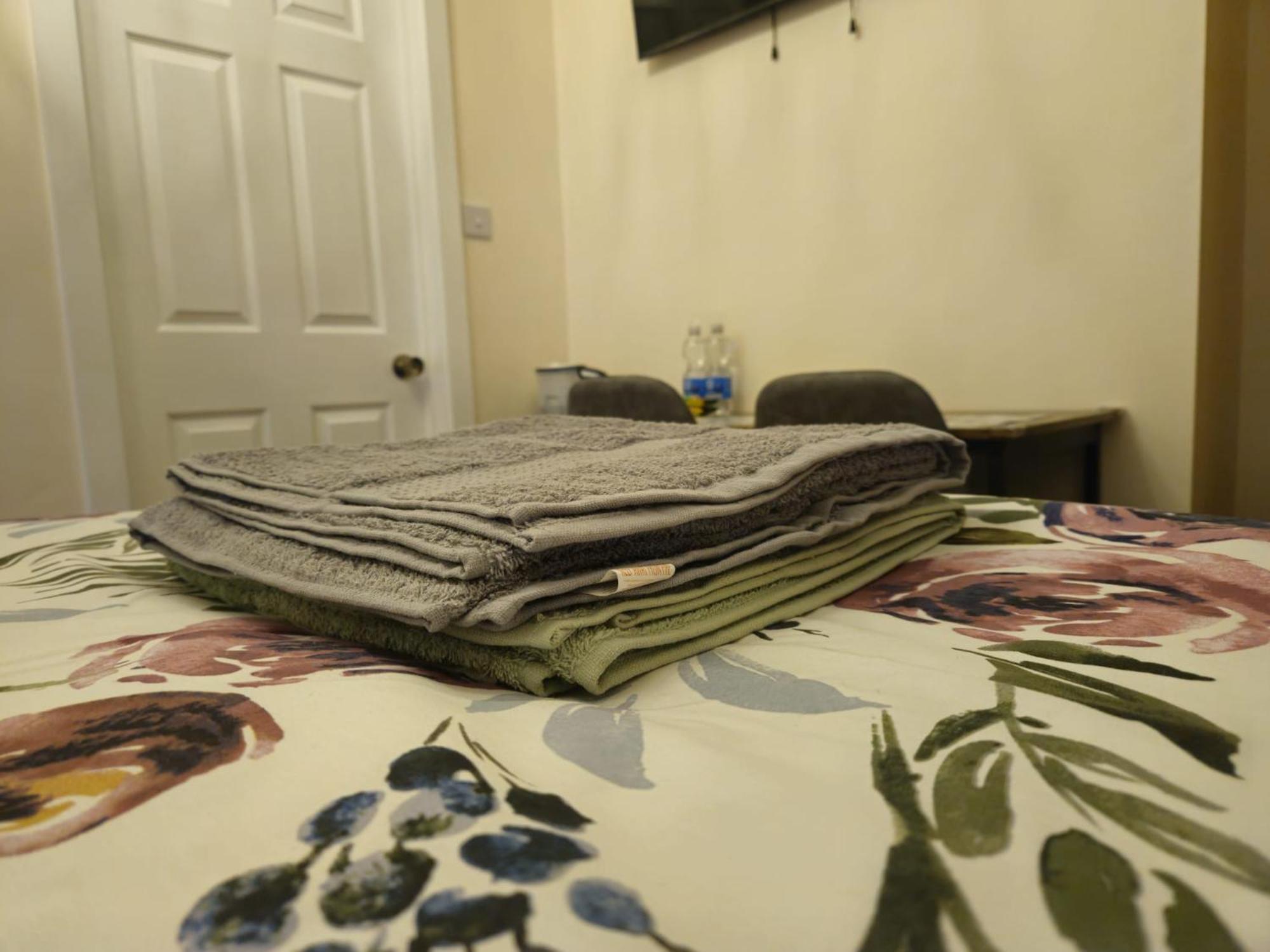 Modern En-suite Doubles In Town Spacious & Contemporary Homestay *