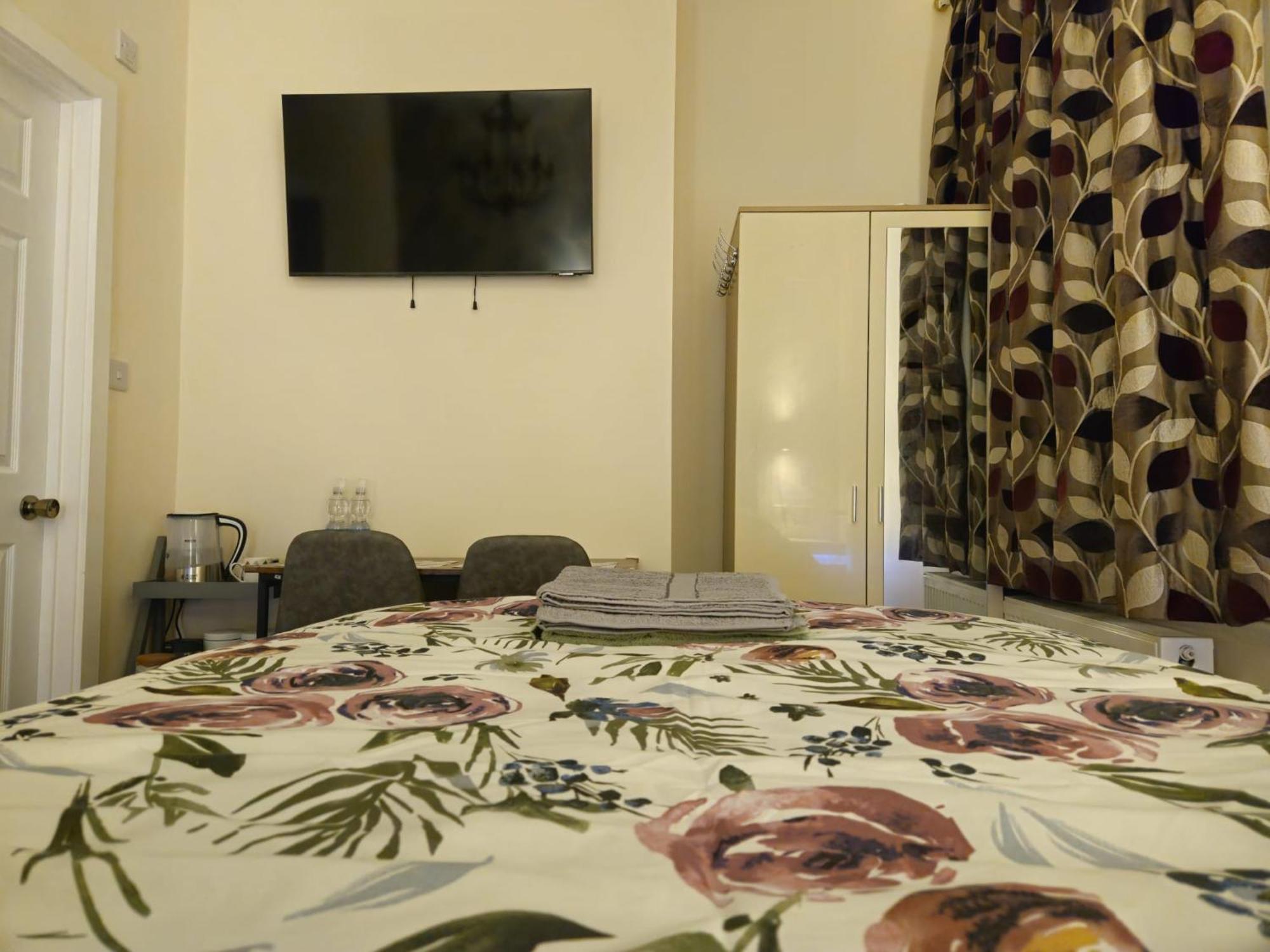 Modern En-suite Doubles In Town Spacious & Contemporary Homestay