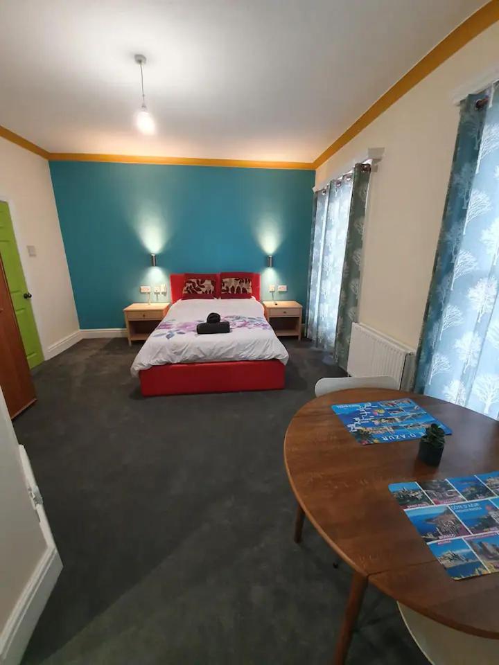Homestay Modern En-suite Doubles In Town Spacious & Contemporary